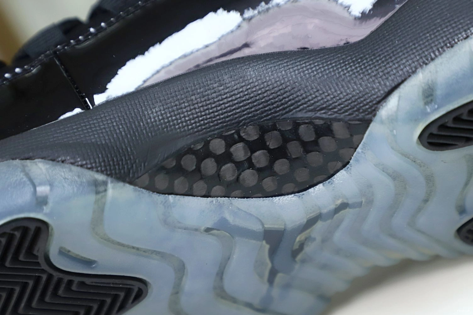 AND 'CAP RETRO 11 GOWN' AIR JORDAN 1116